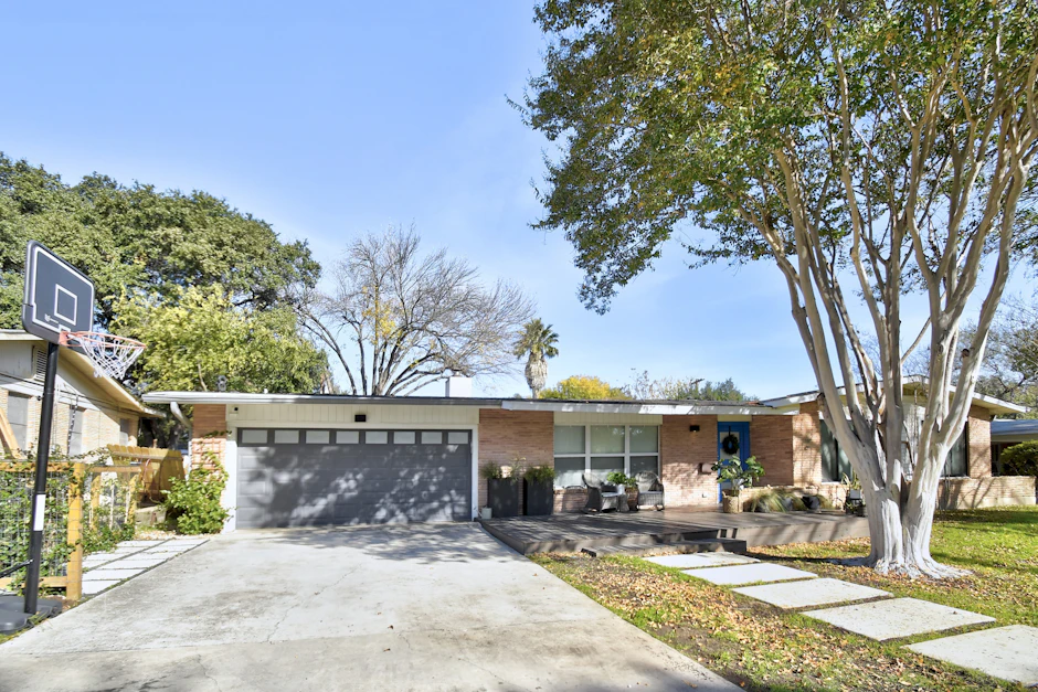 119 Maplewood Lane, San Antonio, TX 78216, Presented by Tamara Kruciak